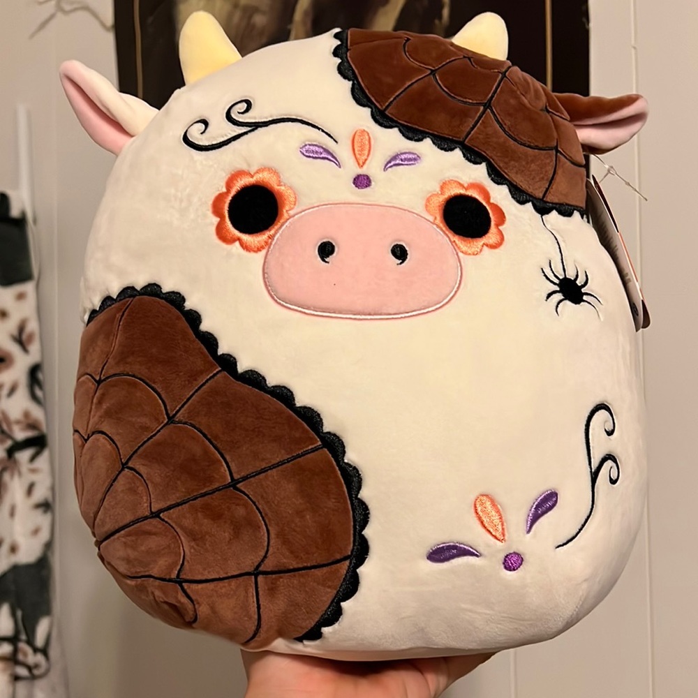 RARE DOD SQUISHMALLOW Cow Ronnie Halloween Day of Dead Cow 2022